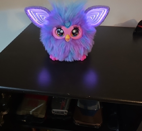 Furby - Picture 4 of 5